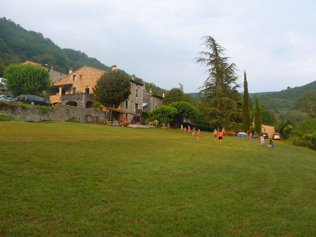 Gites Du Domaine De Serre Long Saint-Maurice-d'Ibie Экстерьер фото
